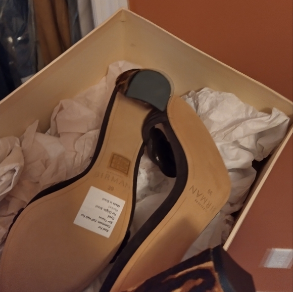 Size 9 Alexandre birman women shoes, brown color - Picture 2 of 4